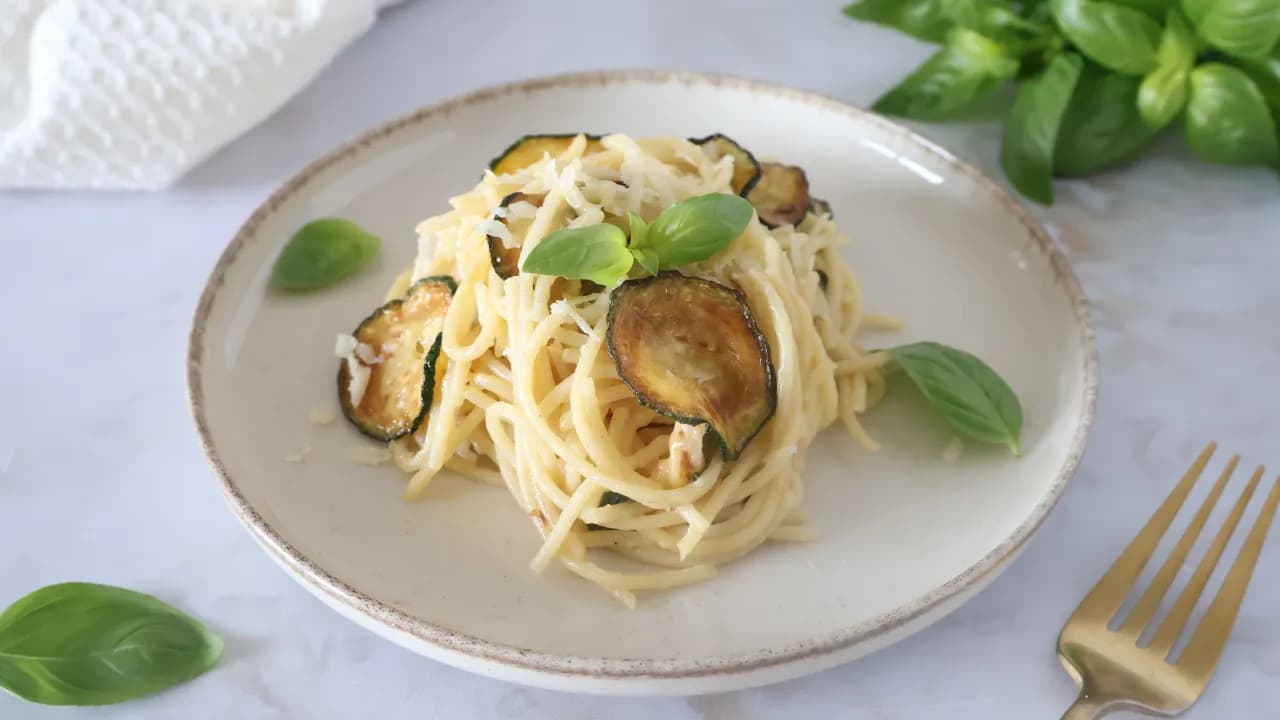Spaghetti alla Nerano: Przepis na autentyczne włoskie danie, które zachwyca