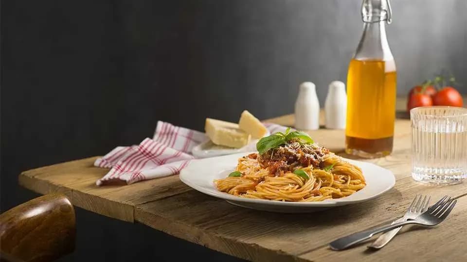 Pyszne spaghetti z selerem naciowym i marchewką – łatwy przepis na obiad